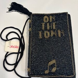 VINTAGE 80'S WOMEN'S SAKS FIFTH AVENUE WOMEN'S BLACK/GOLD BEADED EVENING BAG